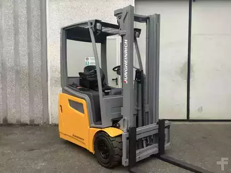 Elektro tříkolové VZV 2019  Jungheinrich EFG 213 (1)