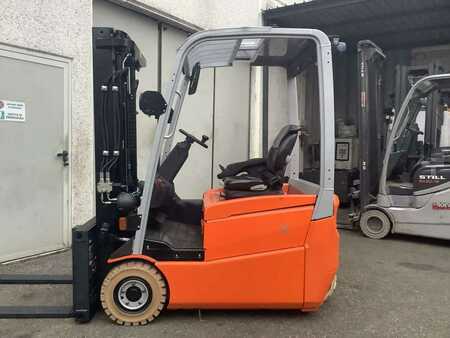 Elektrisk- 3 hjul 2015  BT C3E160 (5)