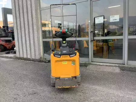 VZV s plošinou pro řidiče 2022  Jungheinrich ERE 120 (5)