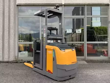 Horisontaalinen ordreplukker 2017  Jungheinrich EKS 110 (1)