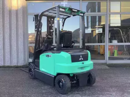 Chariots électriques à 4 roues 2025  Mitsubishi FB20N2 (2)