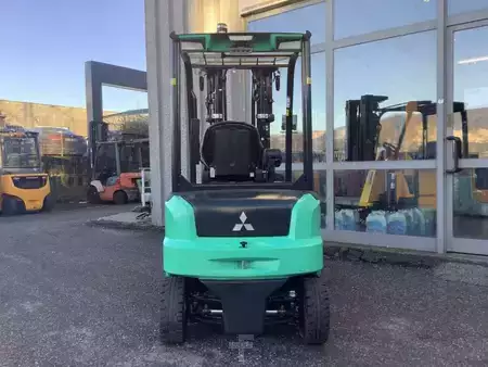 Chariots électriques à 4 roues 2025  Mitsubishi FB20N2 (5)