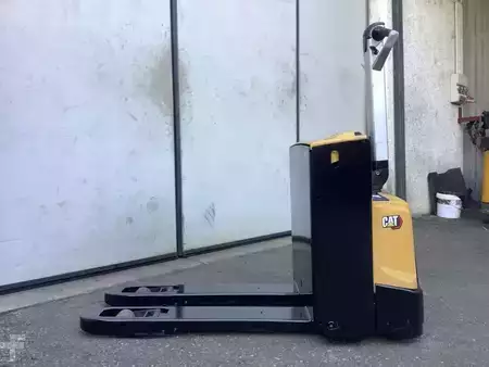 Elektrische palletwagens 2021  CAT Lift Trucks NPP16N2 (5)