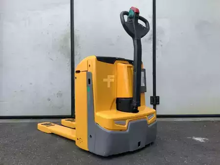 Transpaleta eléctrica 2020  Jungheinrich EJE 118 (1)