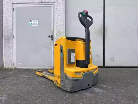 Transpaleta eléctrica 2020  Jungheinrich EJE 118 (1)