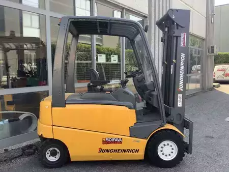 El Truck - 4-hjul 2003  Jungheinrich EFG VAC 30 (5)