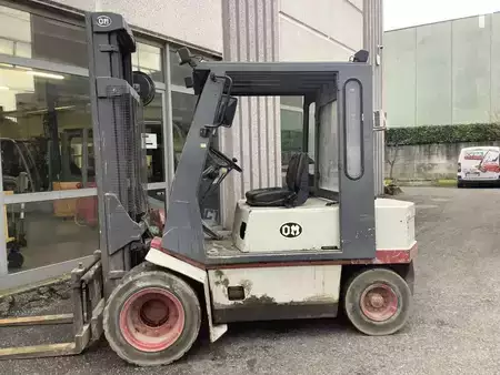 Diesel truck 1990  OM DI35C (5)