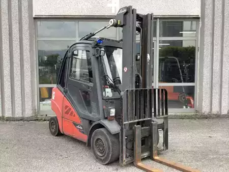 Carrelli elevatori diesel  Linde H35D-02 (1)