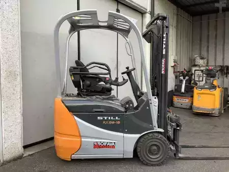 Carrelli elettrici 3 ruote  Still RX 50-13 (4)