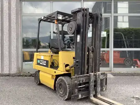 El truck - 4 hjulet 1991  TCM FBL25 (1)
