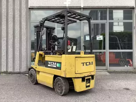 El truck - 4 hjulet 1991  TCM FBL25 (2)