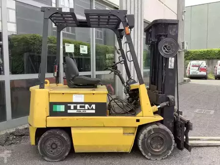 El truck - 4 hjulet 1991  TCM FBL25 (4)