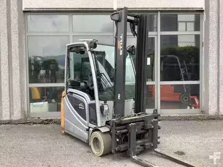 Carrelli elettrici 3 ruote  Still RX 20-20L (1)