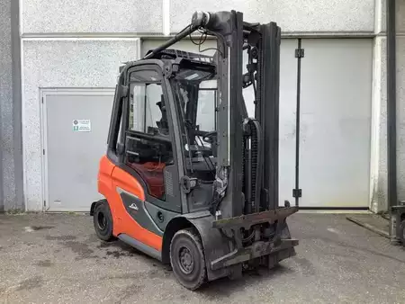 Carrelli elevatori diesel 2022  Linde H25D-01 (1)