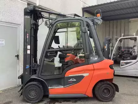 Carrelli elevatori diesel 2022  Linde H25D-01 (3)