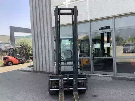Carrelli elettrici 4 ruote 2018  Still RX 60-50 (5)