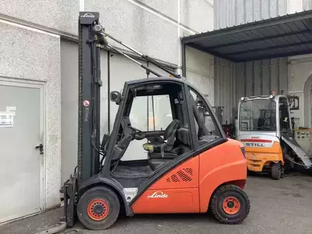 Carrelli elevatori diesel 2012  Linde H30D-01 (5)