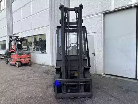 Dieselstapler 2005  Yale GDP30TF (4)