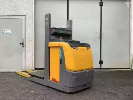 Commissionatori orizzontali 2019  Jungheinrich EKS 110 L 100 E (1)
