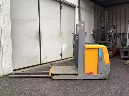 Préparateurs de commande horizontaux 2020  Jungheinrich EKS 110 L 100 E (5)