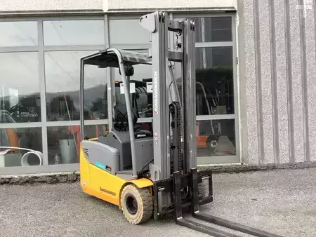 Electric - 3 wheels 2021  Jungheinrich EFG 115 (1)