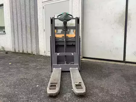 Stackers Stand-on 2019  Jungheinrich ERD 120 (4)