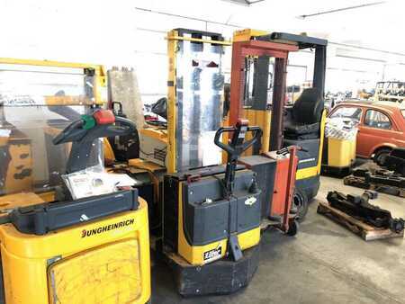 Pallet Stackers 1999  LIFTER L 10/29 (2)