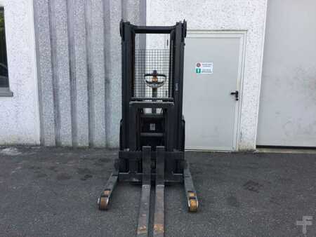 Pallet Stackers 2009  Crown SHR 5520-1.13 (3)