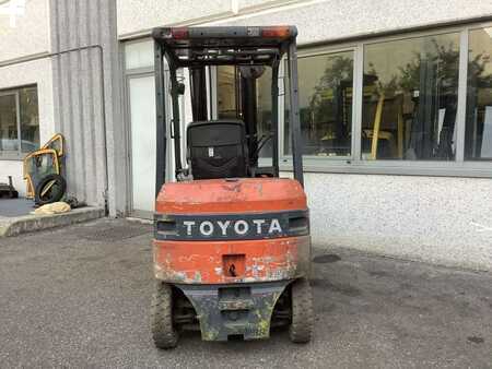 Electric - 4 wheels 2006  Toyota 7FBH18 (4)