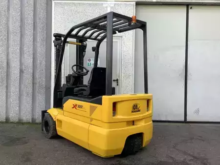 Carrelli elettrici 3 ruote 2004  OM XE 20 (2)