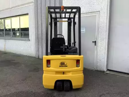 Carrelli elettrici 3 ruote 2004  OM XE 20 (4)