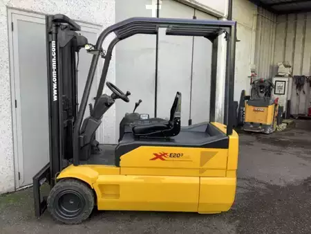 Carrelli elettrici 3 ruote 2004  OM XE 20 (5)
