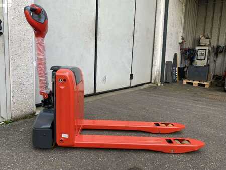 Transpallet elettrici 2022  Linde MT15 (5)