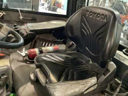 4-wiel elektrische heftrucks 2013  Toyota 8FBMKT20 (3)