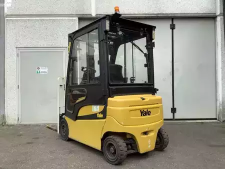 Elektromos 4 kerekű 2011  Yale ERP18VF (2)