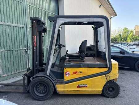 Carrelli elettrici 4 ruote 2003  OM XE 40 (5)