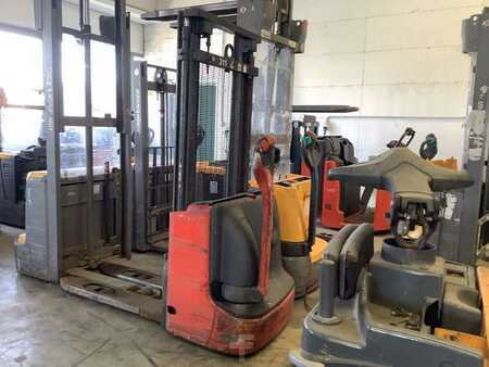 Stoccatori  Linde L12 (4)
