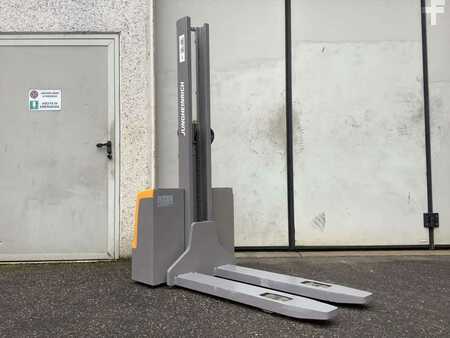 Pallet Stackers 2017  Jungheinrich EJC M10 (2)