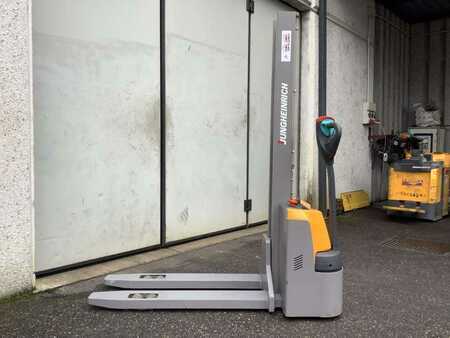 Pallet Stackers 2017  Jungheinrich EJC M10 (3)