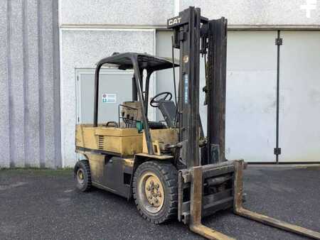 Dieselový VZV 1990  CAT Lift Trucks VC60 (1)