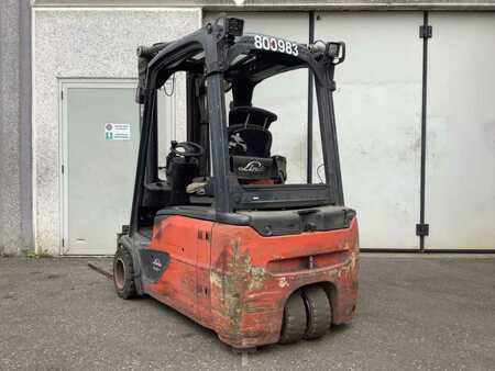 Carrelli elettrici 3 ruote  Linde E20L-02 (2)