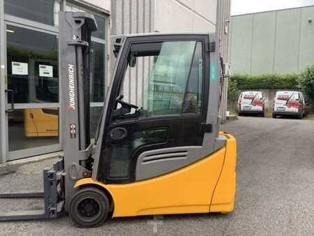 Carrelli elettrici 3 ruote  Jungheinrich EFG 220 (3)