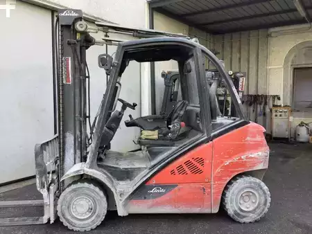 Empilhador diesel 2013  Linde H25D-02 (5)