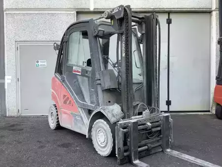 Empilhador diesel 2012  Linde H25D (1)