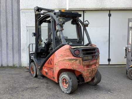 Carrelli elevatori diesel 2010  Linde H30D (2)