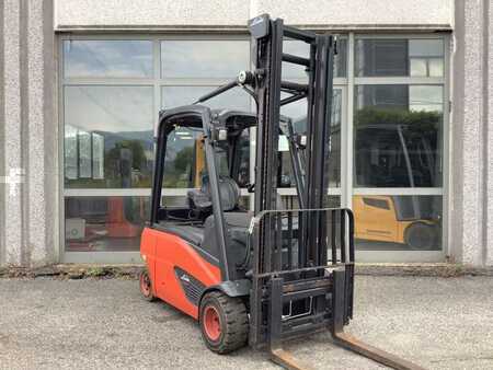 Carrelli elettrici 4 ruote 2017  Linde E20PL-02 (1)