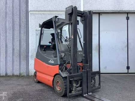 Carrelli elettrici 4 ruote  Linde E30-02/600 (1)
