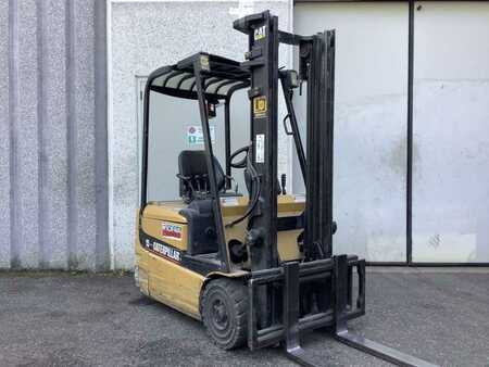 El Truck - 3-hjul 2004  CAT Lift Trucks EP15KRT (1)