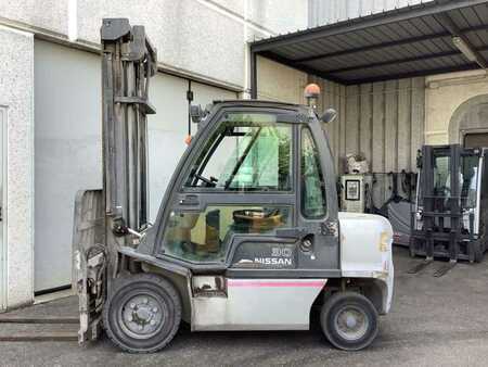 Dieselstapler 2008  Nissan YG1D230Q (5)