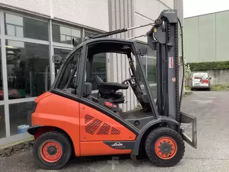 Carrelli elevatori diesel  Linde H40D-02 (3)